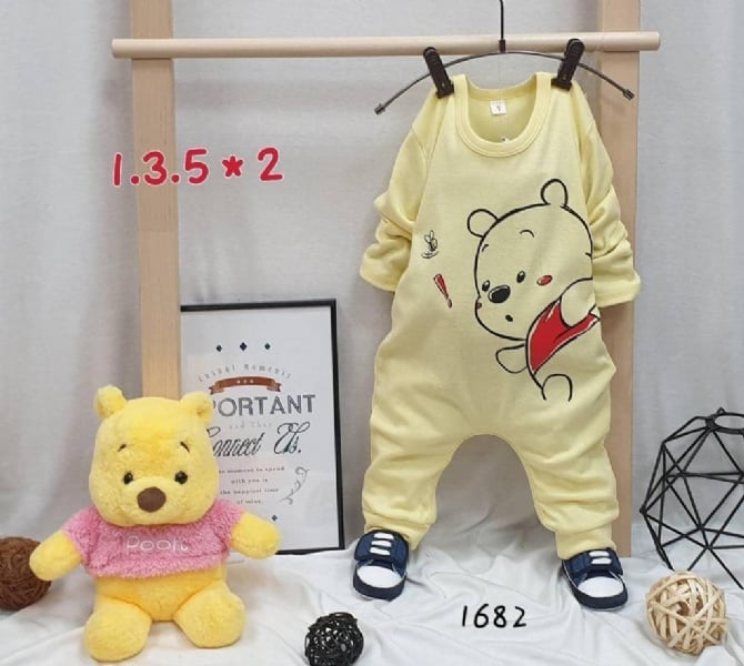 维尼长袖连体衣-黄色
