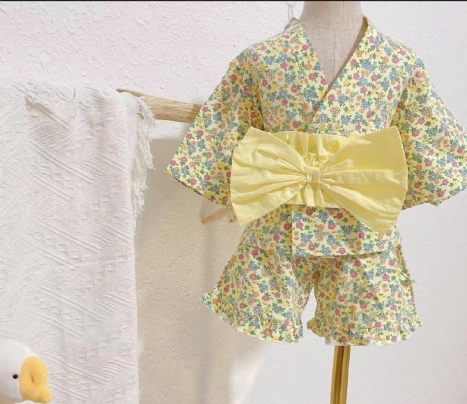碎花和服套裝（女童）