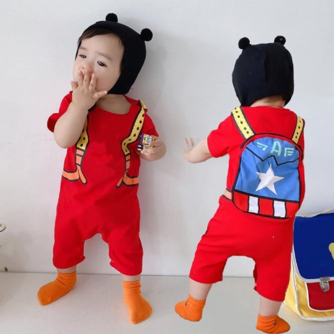 美国队长立体假包包爬衣📌顏色：红色，黑色