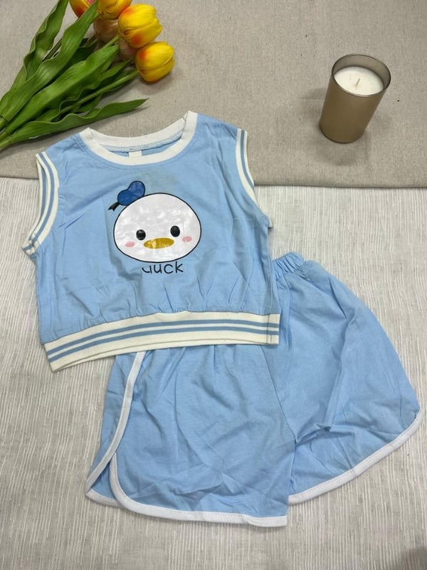 鸭子背心套装