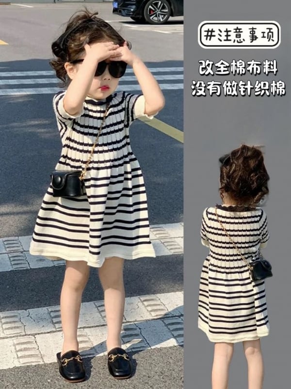 黑白线条连身裙