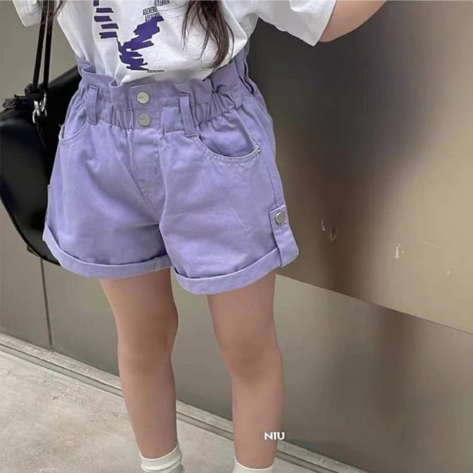 高腰翻边牛仔裤